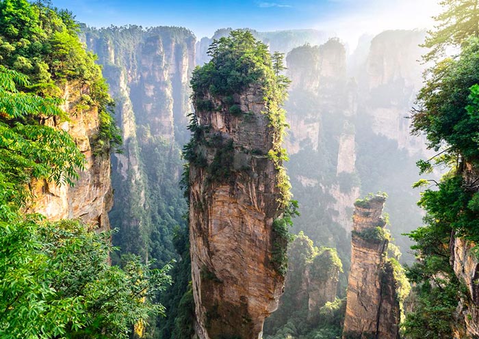 【2025張家界旅遊景點攻略】初次去湖南張家界旅遊必去十大景點推薦